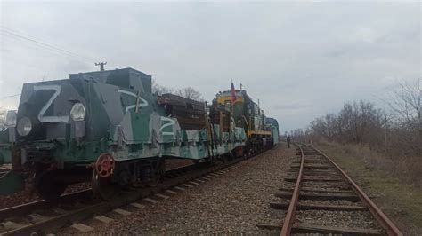 Russian armored train spotted in Ukraine (VIDEOS) — RT Russia & Former ...