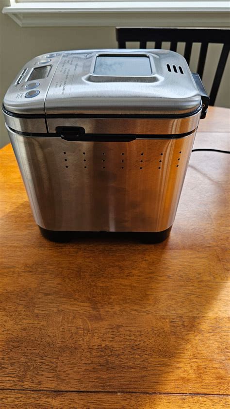 Mint Condition Cuisinart Cbk 110p1 Compact Automatic Bread Maker Silver Ebay