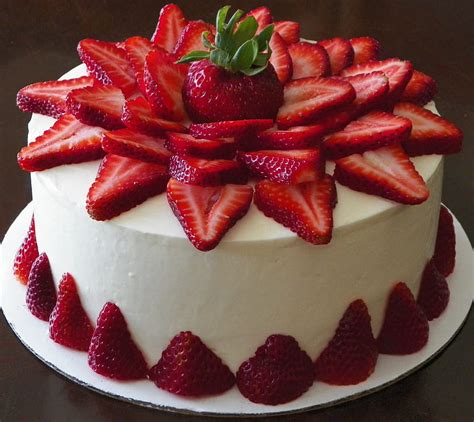 Strawberry Cake Dessert Sweet Hd Wallpaper Peakpx