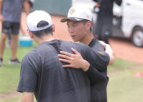 【動画】台湾出身の育成左腕・黃錦豪が憧れの戸郷翔征を観察 スポーツ報知