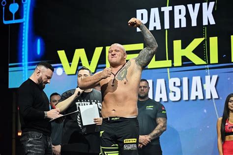 MIEJSCE W NAROŻNIKU PATRYKA MASIAK WIELKI BU NA CLOUT MMA 4 Aukcje