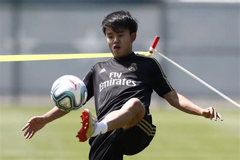 Barcelona coaches say letting Kubo join Real Madrid was “Barça’s biggest mistake in quite some ...