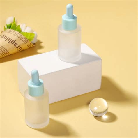 30ml Short Cylindrical Frosted Glass Face Serum Bottle With Plastic