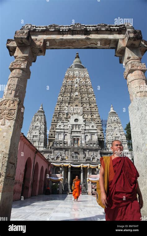 Bodh gaya temple hi-res stock photography and images - Alamy