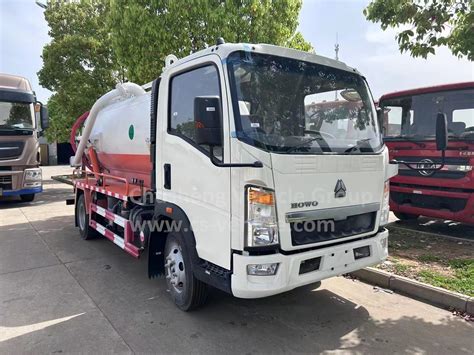 Howo Mini X Sewage Suction Vacumn Tanker Truck China Sewage Suction