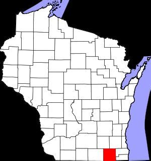 Walworth County on the map of Wisconsin 2024. Cities, roads, borders ...