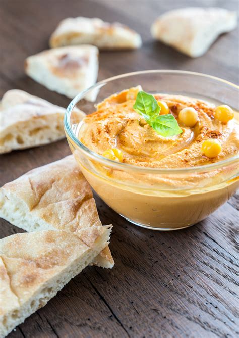 Houmous une purée de pois chiches délicieuse et un grand classique de