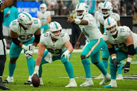 Dolphins Starting Center Michael Deiter Headed To Ir And What That