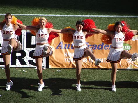 USC Cheerleaders | Cheerleading, Nfl cheerleaders, Usc