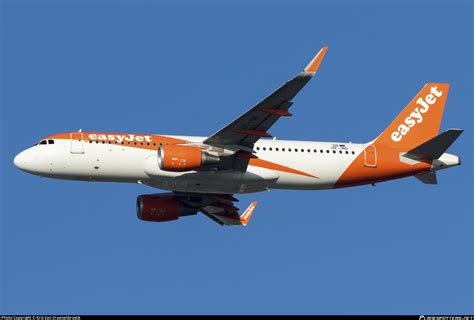 OE IND EasyJet Europe Airbus A320 214 WL Photo By Kris Van