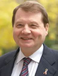 Biographie de LUC MONTAGNIER 1932 2022 Encyclopædia Universalis