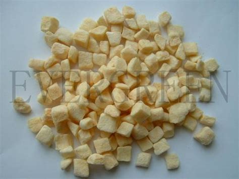 Freeze Dried Apple Dice Linshu Evergreen Coltd