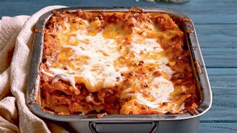 Tricks to Making the Best Bechamel Sauce for Your Lasagna