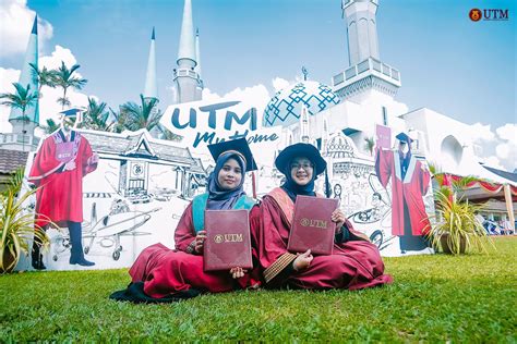 Mother And Daughter Duo Graduate Together A Sweet Memory To Remember Utm Newshub