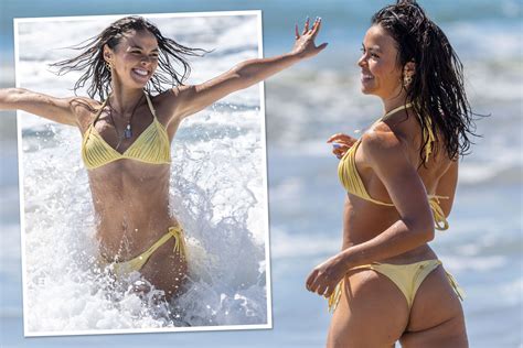 Dancing On Ice Pro Vanessa Bauer Wows In Yellow Bikini During A Splash