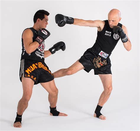 La patada baja de Muay Thai: técnica de deportes de combate o técnica ...