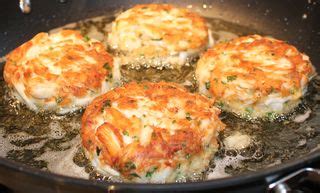 ~ Crab-ilicious: The Maryland Crab Cake Sandwich ~ - Kitchen Encounters