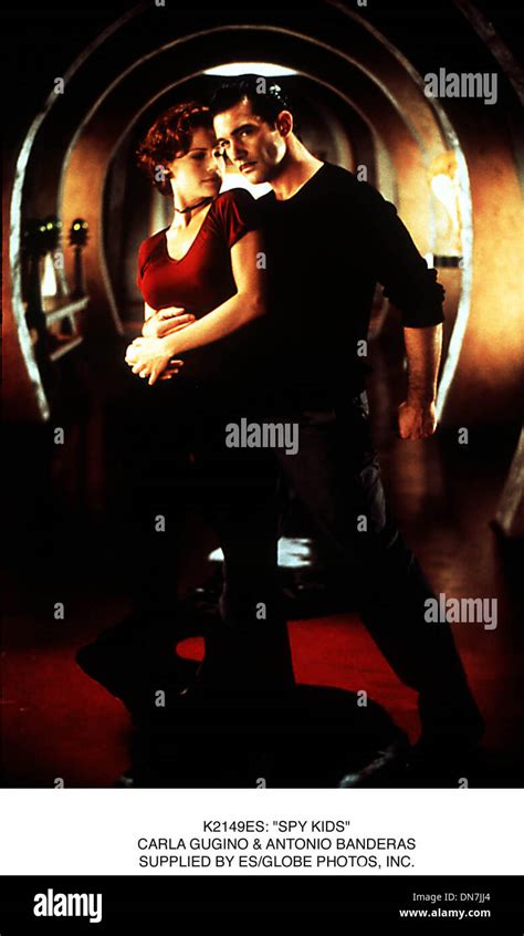 Antonio banderas spy kids 2001 hi-res stock photography and images - Alamy