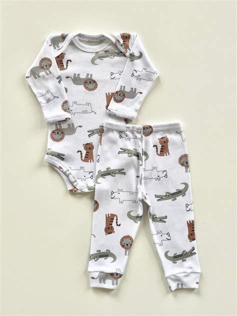 Conjunto Body e Calça Bebê Canelado Estampa Safari Roupa de Bebê do