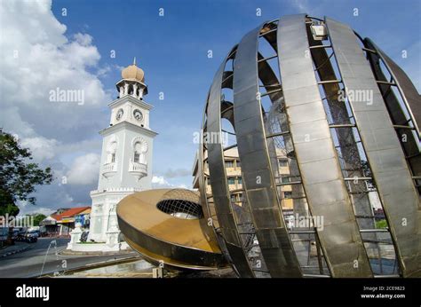 Georgetown Penang Malaysia Oct 23 2016 Penang Fountain And Queen