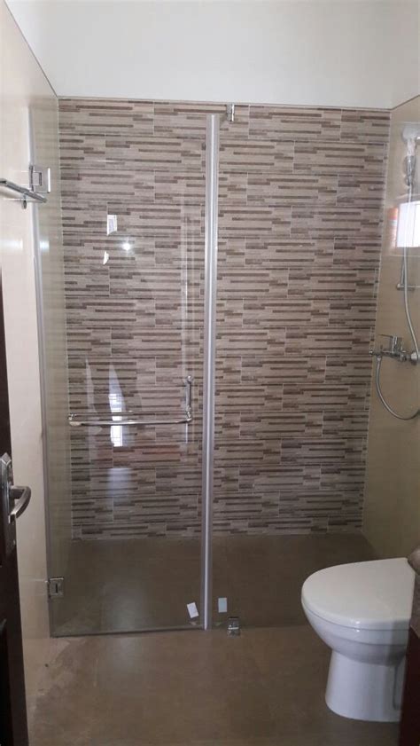 Ozone Customizes Shower Glass Partition Rs 550 Square Feet Avista Glassage Id 8967897388