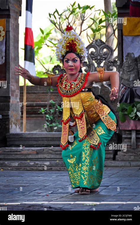 Ubud, Bali, Indonesia - October 24, 2012: Indonesian woman in ...