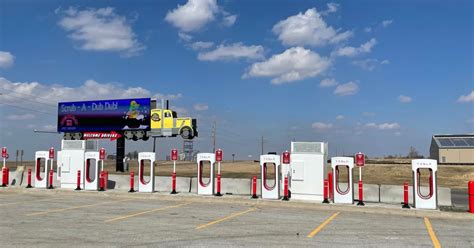 Chargepoint And Tesla Dc Fast Chargers Available Iowa 80 Truckstop