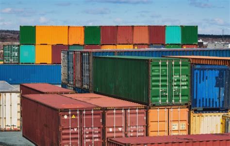 Shipping Containers Near Me - Reliable Self-Storage Solutions