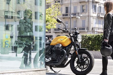 Motorrad Vergleich Yamaha Xsr Vs Moto Guzzi V Iii Stone