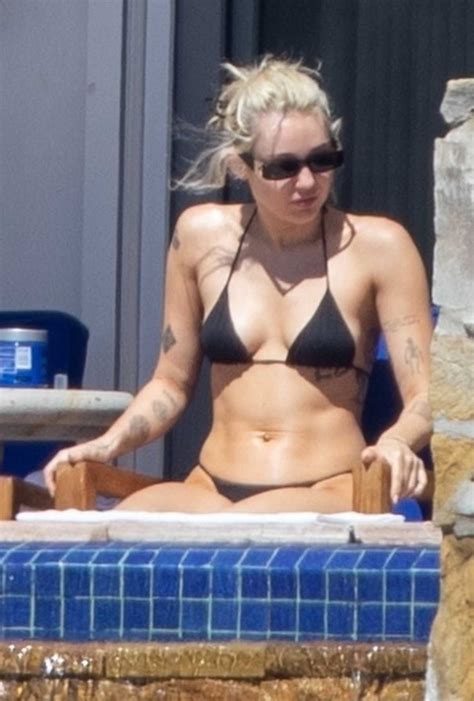 Miley Cyrus In A Black Bikini In Cabo San Lucas 02 25 2022 2 LACELEBS CO