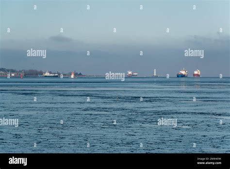 Frachtschiffe Hi Res Stock Photography And Images Alamy