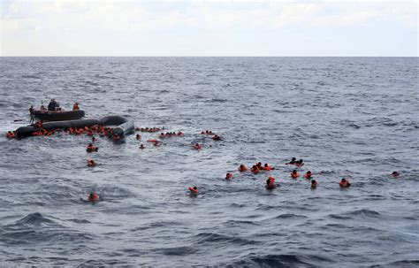 Méditerranée Un bateau fait naufrage avec 130 migrants à bord