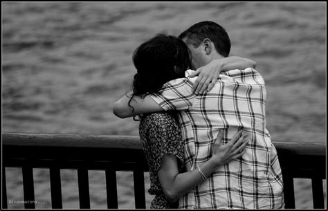 Les Amoureux Qui Sbécotent Sur Les Bancs Publics Hervé Plichard Flickr