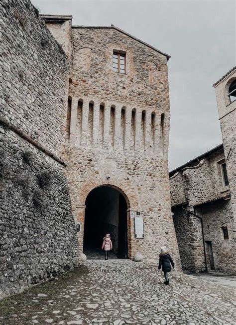 Castello Di Torrechiara Nel Ducato Di Parma Con I Bambini