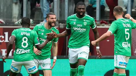 Metz Saint Étienne Est De Retour En L1 Metz Relégué Après Un Barrage