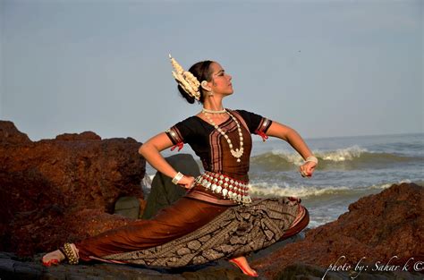 Chantelle Devi * Dance your prayers: Odissi Dance Summer Fundamentals ...