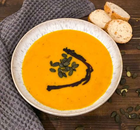 Cremige Kürbissuppe mit Kokosmilch einfaches Rezept