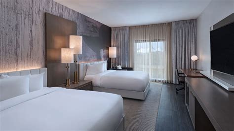 Hotel Rooms & Suites in The Woodlands, Texas | Hyatt Centric The Woodlands