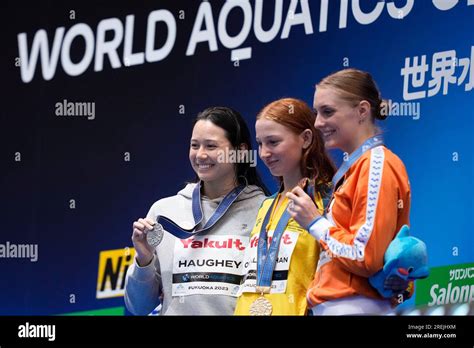 Medalists From Left To Right Siobhan Haughey Of Hong Kong Silver