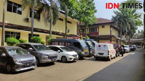 Potret Tempat Identifikasi Jenazah Kecelakaan Cibubur