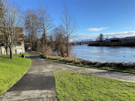 Snohomish River Walk historic downtown Snohomish - SnohomishTalk