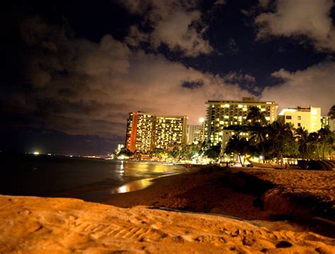 NatAngeles: Hawaii Day 4 - Waikiki at Night