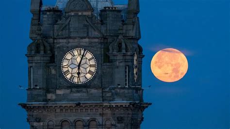 Exact Time To See Rare Blue Supermoon Tonight In UK But There S A