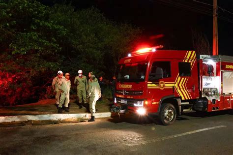 Jovem Encontrado Morto Em Tubula O De Avenida Les Es No Rosto E