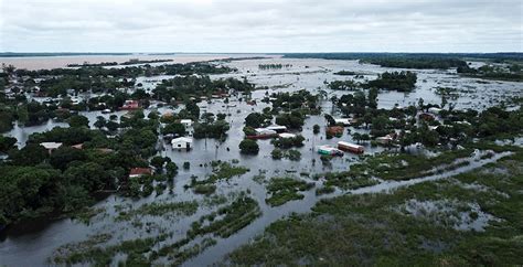 El Niño Deja Miles De Desplazados Por Inundaciones En Argentina