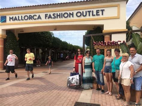 Palma de Mallorca: Mallorca Fashion Outlet Shopping Day | GetYourGuide