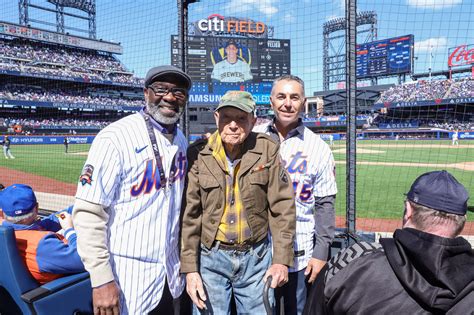 Mets Celeb Seymour Weiner Age 97 Has Heard Your Jokes — And He Loves