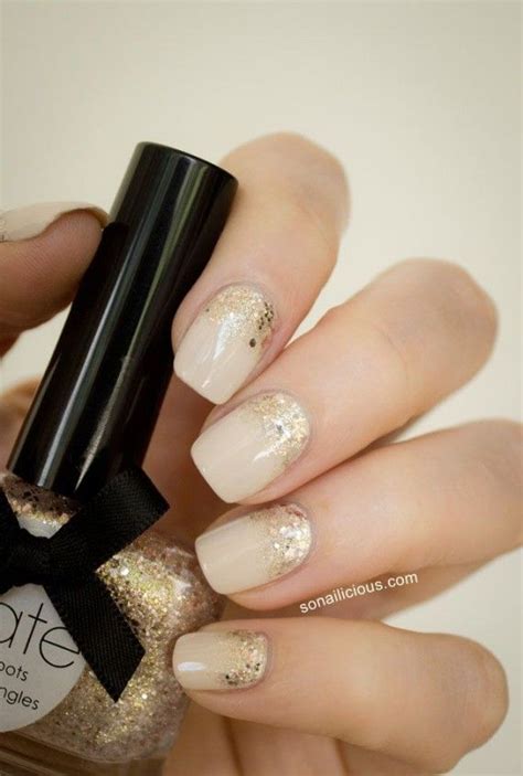 65 Ideas para pintar uñas de color dorado u oro Golden Nails