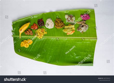 Onam Sadhya Served Banana Leaf South Stock Photo 1907576515 | Shutterstock