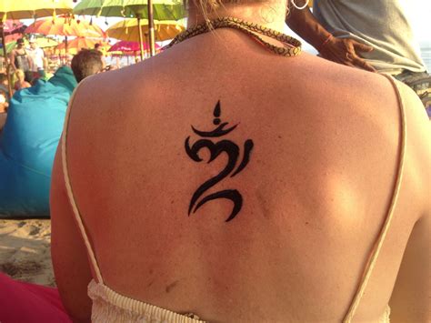 Bali Good Luck Symbol Tattoo Tattoos Symbolic Tattoos Balinese Tattoo